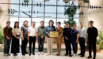 星空游戏(StarSky Sports)官方网站与CQM方圆开展交流座谈 共探合作新篇